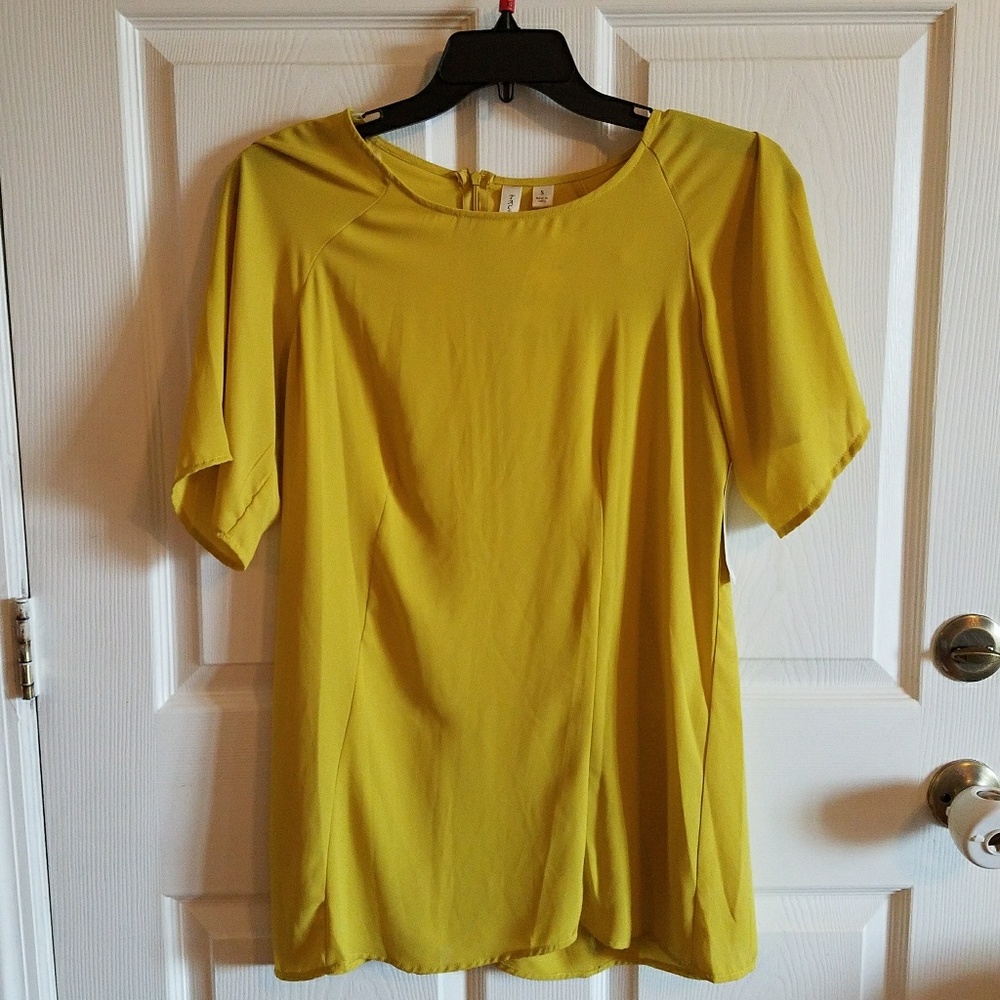 Tacera yellow green tunic  sheer short sleeve sz S
